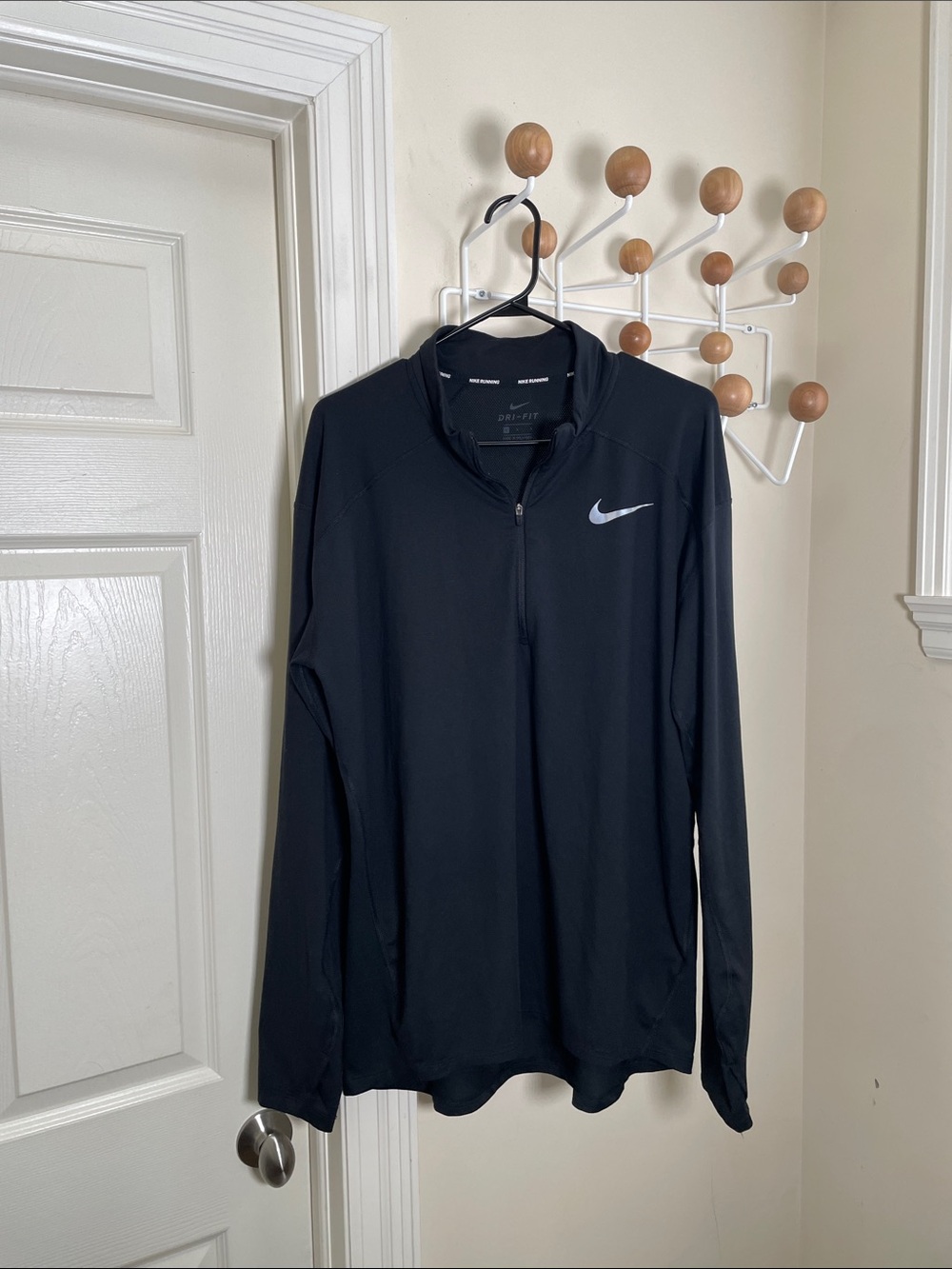 Nike  Dri-FIT Half-Zip Performance Pullover Long-Sleeve Black  L